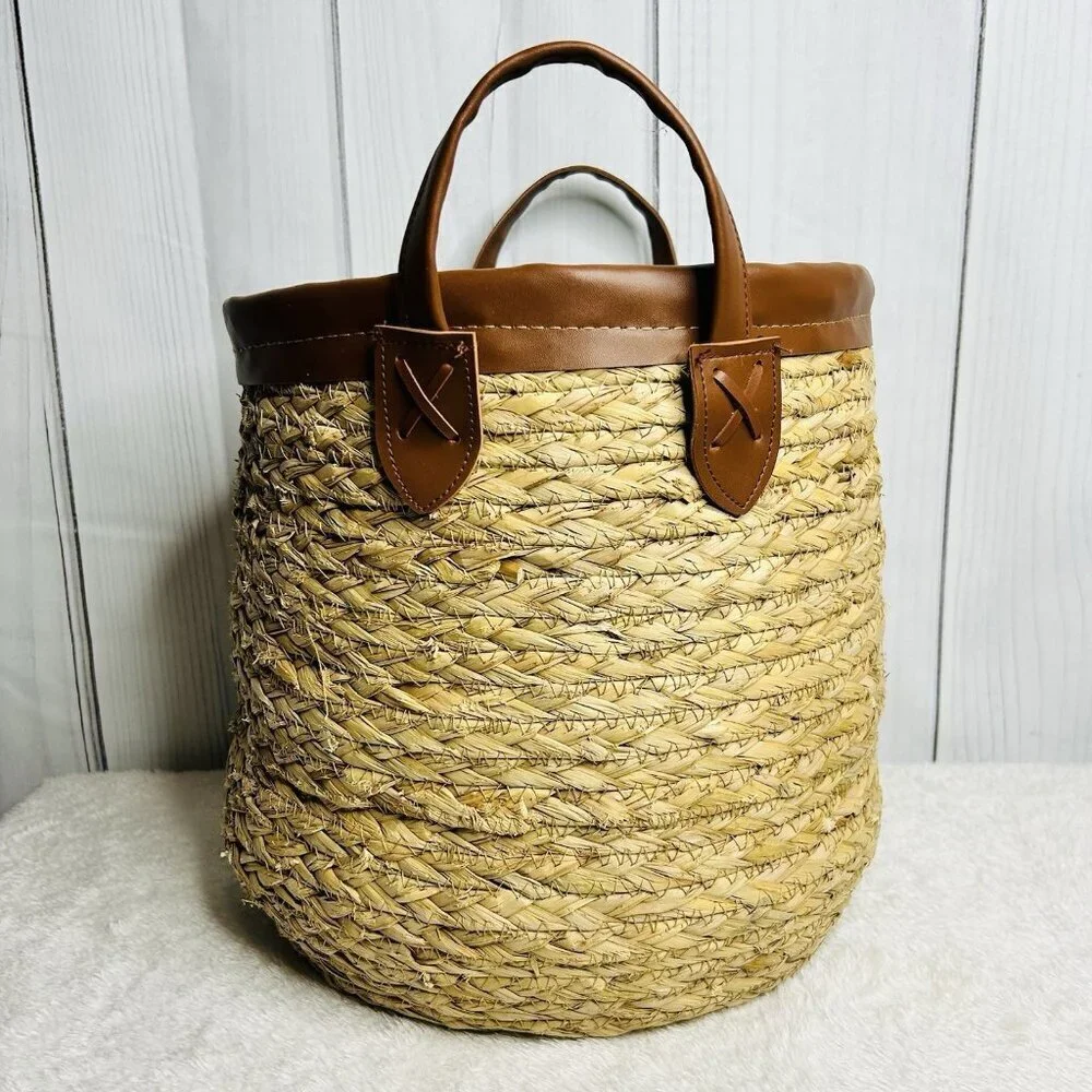 Woven Grass Wicker Round Basket with Leather Trim and Handles 12